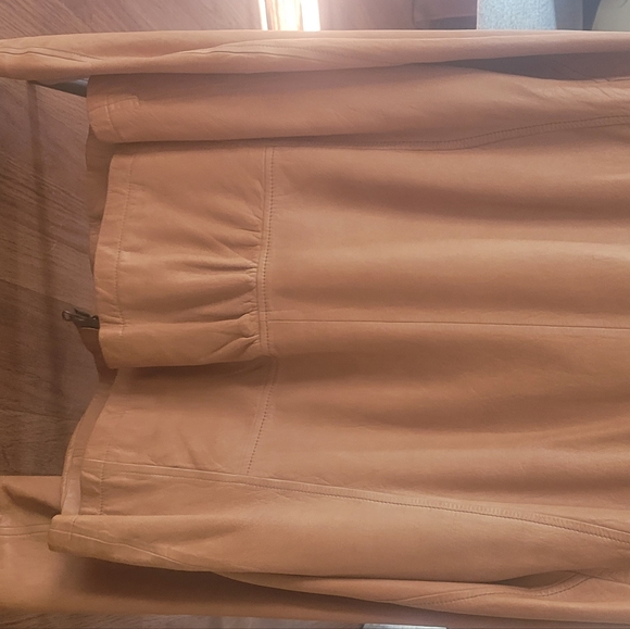 Banana Republic leather jacket - Picture 2 of 3